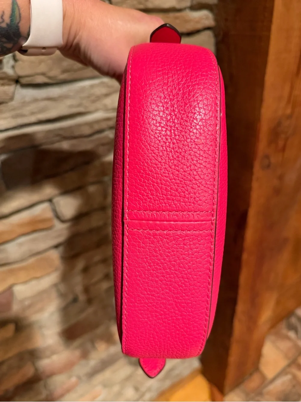 kate spade NWOT North/South Hot Pink Pebbled Leather Crossbody Swingpack Bag